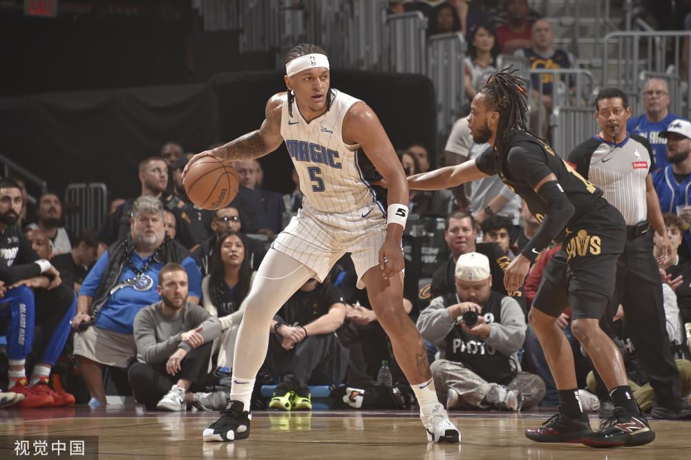 经吸引了无 经吸引了无