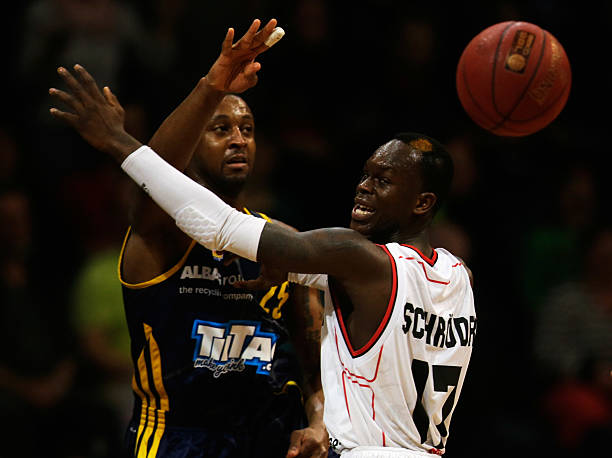 防线不稳 防线不稳