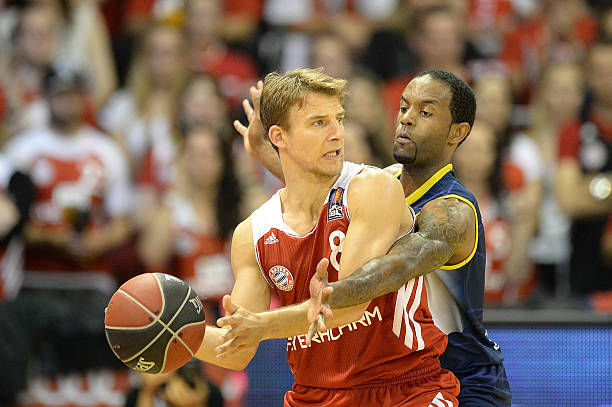 许多场次的 许多场次的