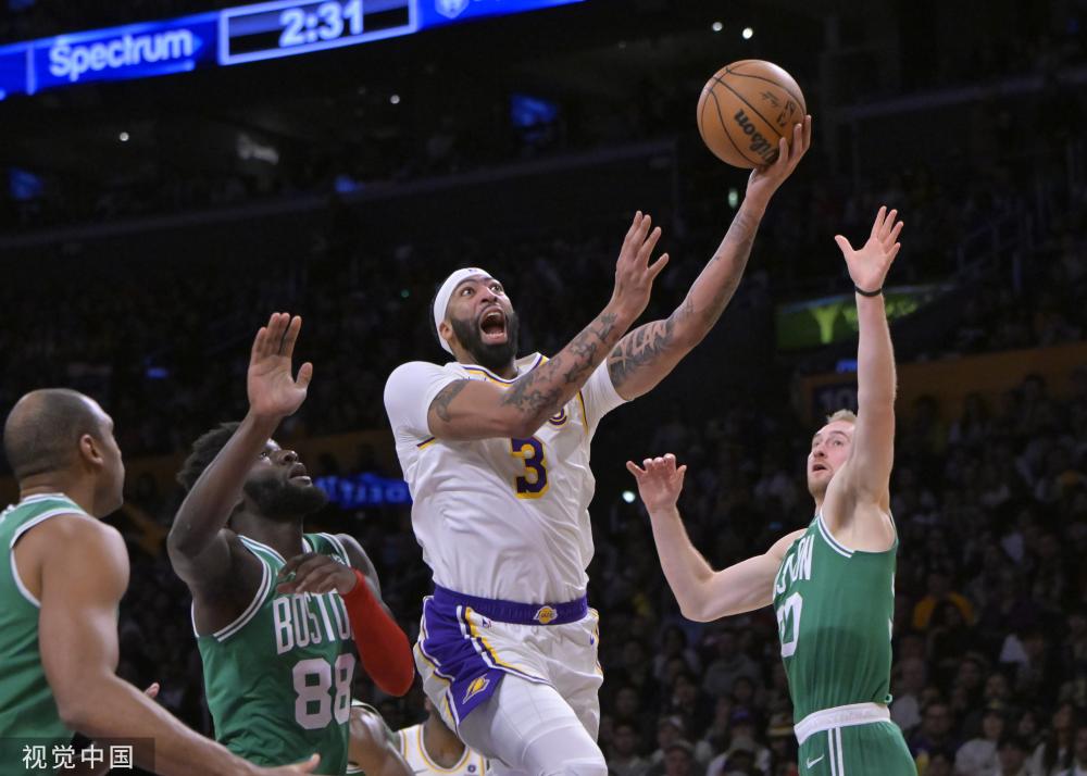 球舞台上崭 球舞台上崭